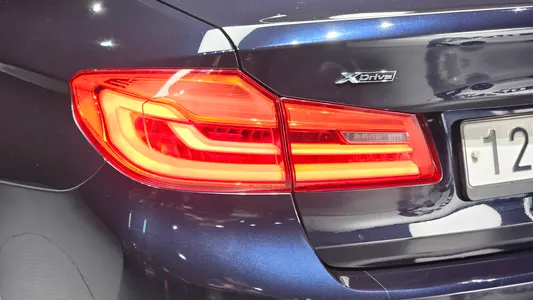 BMW 5 Series (G30) 520d xDrive M 2018 23