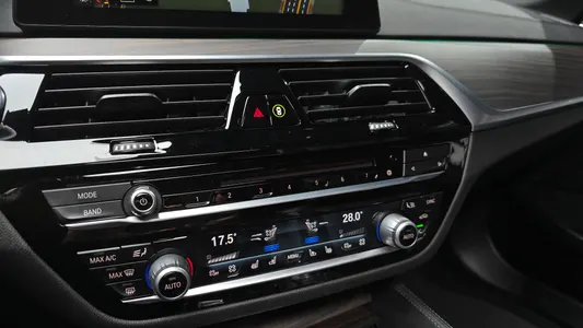 BMW 5 Series (G30) 520d xDrive M 2018 27