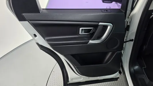 Land Rover 디스커버리 스포츠 2.0 TD4 SE 2016 25