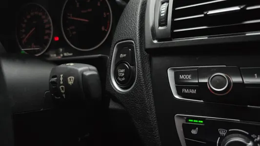 BMW 1 Series (F20) 118d 5 2014 18