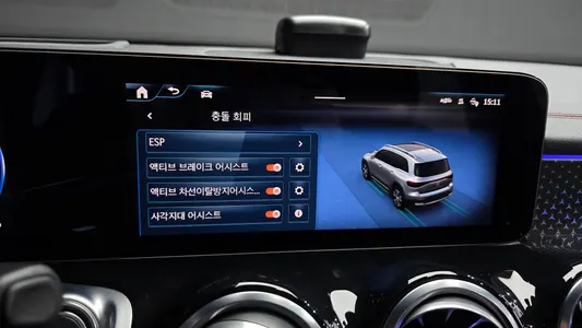 Mercedes-Benz EQB X243 EQB300 4MATIC AMG 2025 34