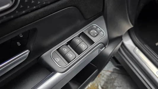 Mercedes-Benz EQB X243 EQB300 4MATIC AMG 2025 30