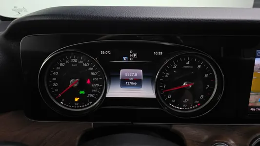 Mercedes-Benz E-Class W213 E300 2017 8
