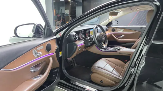 Mercedes-Benz E-Class W213 E300 2017 10