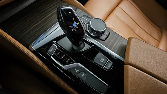 BMW 5 Series (G30) 520d xDrive M 2017 9