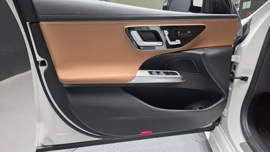 Mercedes-Benz E-Class W214 E200 2025 24