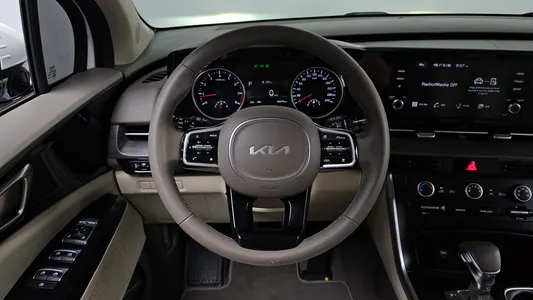 Kia Carnival 9 2023 12