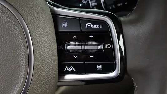 Kia Carnival 9 2023 16