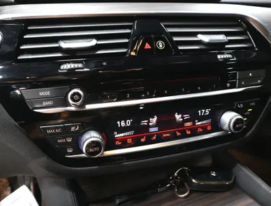 BMW 5 Series (G30) 530i xDrive M 2018 9