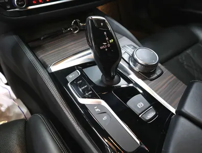 BMW 5 Series (G30) 530i xDrive M 2018 10