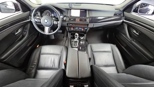 BMW 5 Series (F10) 520d M 2016 7