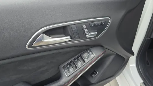 Mercedes-Benz CLA-Class C117 CLA220 AMG Line 2018 28