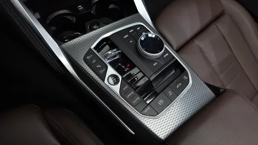 BMW 4 Series (G22) 420i M 2025 9