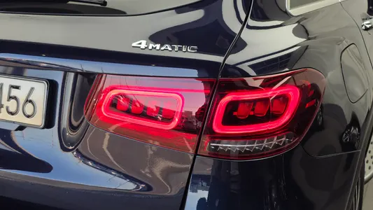 Mercedes-Benz GLC-Class X253 GLC300e 4MATIC 2021 23