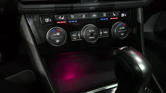 Volkswagen 7 1.4 TSI 2020 19