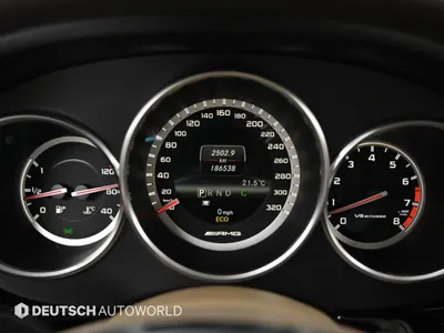Mercedes-Benz CLS-Class W218 CLS63 AMG 2013 8