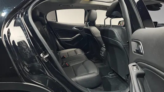 Mercedes-Benz GLA-Class X156 GLA220 2018 10