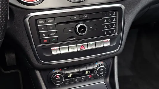 Mercedes-Benz GLA-Class X156 GLA220 2018 18