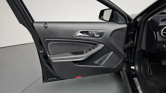 Mercedes-Benz GLA-Class X156 GLA220 2018 24