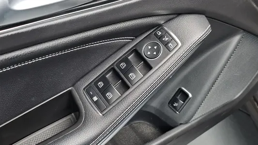 Mercedes-Benz GLA-Class X156 GLA220 2018 29