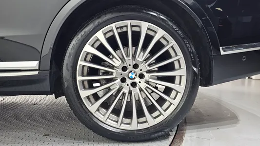 BMW X7 (G07) xDrive 40i 7 2022 21