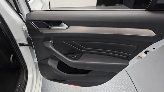 Volkswagen GT(B8) 2.0 TDI 2022 25