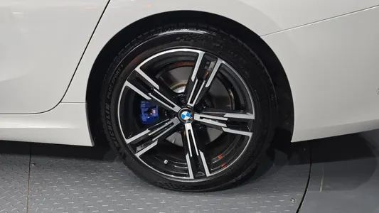 BMW 3 Series (G20) 320i M 2023 21