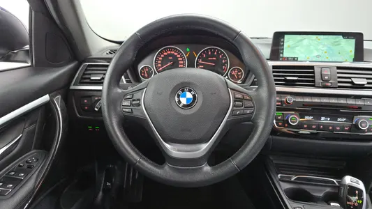 BMW 3 Series (F30) 320i 2017 13