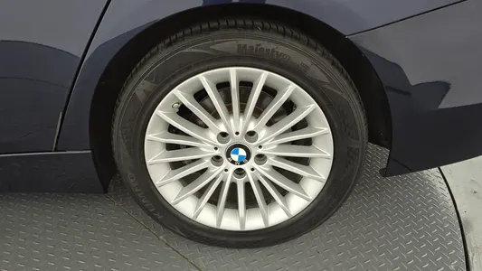 BMW 3 Series (F30) 320i 2017 21