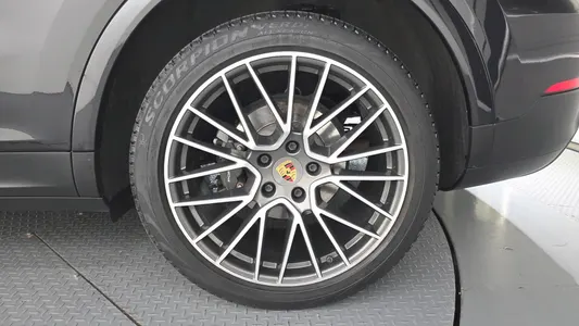 Porsche (PO536) 3.0 2019 21