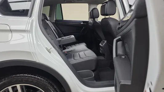 Volkswagen 2 2.0 TDI 2022 11