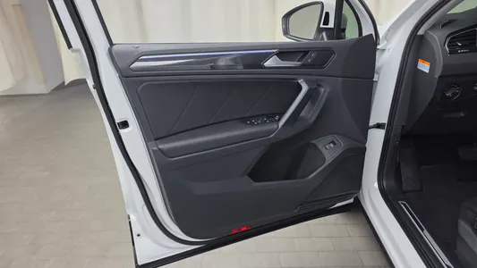 Volkswagen 2 2.0 TDI 2022 24