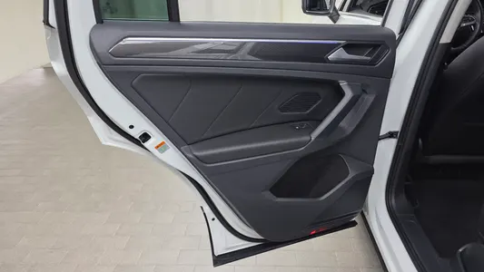 Volkswagen 2 2.0 TDI 2022 25
