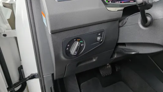 Volkswagen 2 2.0 TDI 2022 28