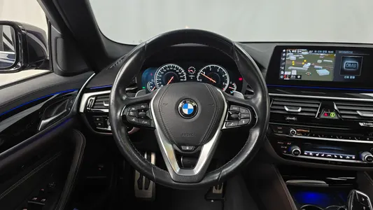 BMW 5 Series (G30) 520d xDrive M 2018 13