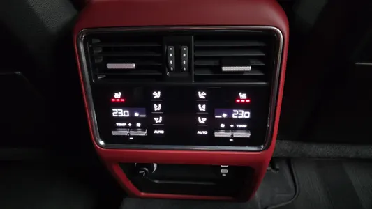 Porsche (PO536) 3.0 2023 31