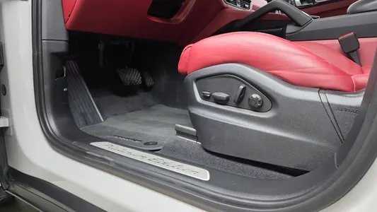 Porsche (PO536) 3.0 2023 32