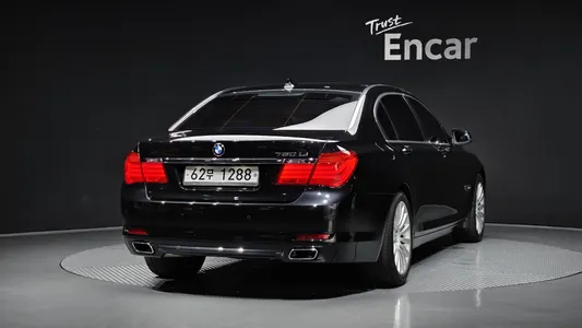 BMW 7 Series (F01) 750Li 2009 4