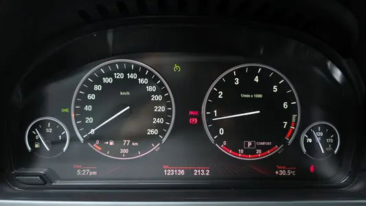 BMW 7 Series (F01) 750Li 2009 8