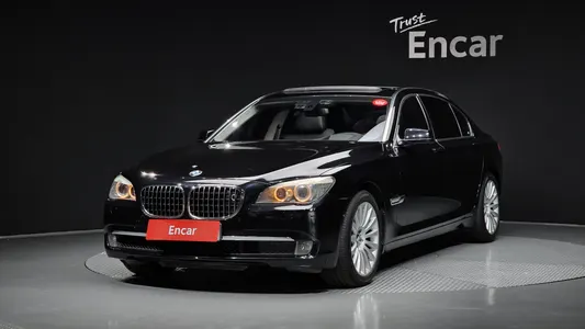 BMW 7 Series (F01) 750Li 2009