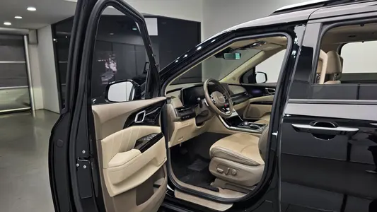 Kia Carnival 7 2022 11