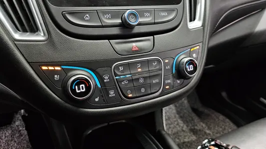 Chevrolet 말리부 1.5 LTZ 2017 16