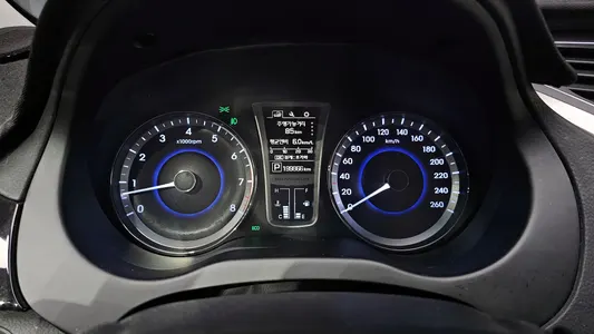 Hyundai Grandeur HG HG240 2016 8
