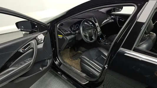Hyundai Grandeur HG HG240 2016 11