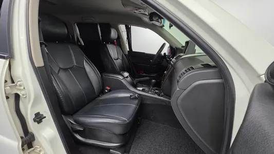 KG Mobility W 2.0 4WD RX7 2013 10