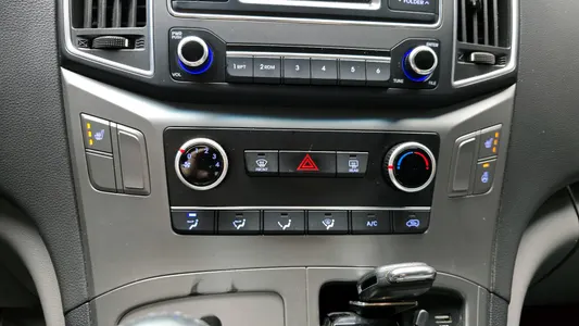 Hyundai Grand Starex 5 2017 15