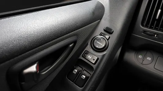 Hyundai Grand Starex 5 2017 18