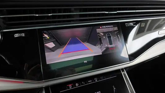 Audi Q8 (4M) 55 TFSI 2021 15