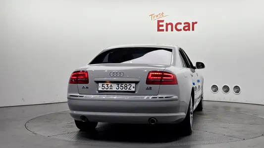 Audi A8 4.2 FSI 2009 4