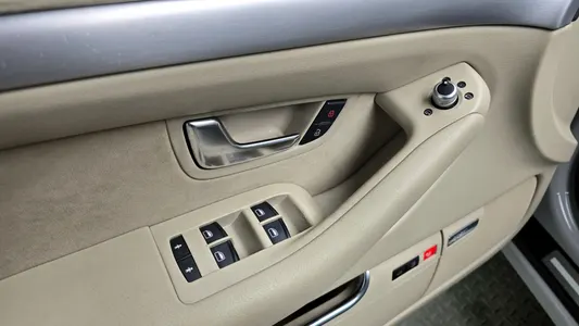 Audi A8 4.2 FSI 2009 13